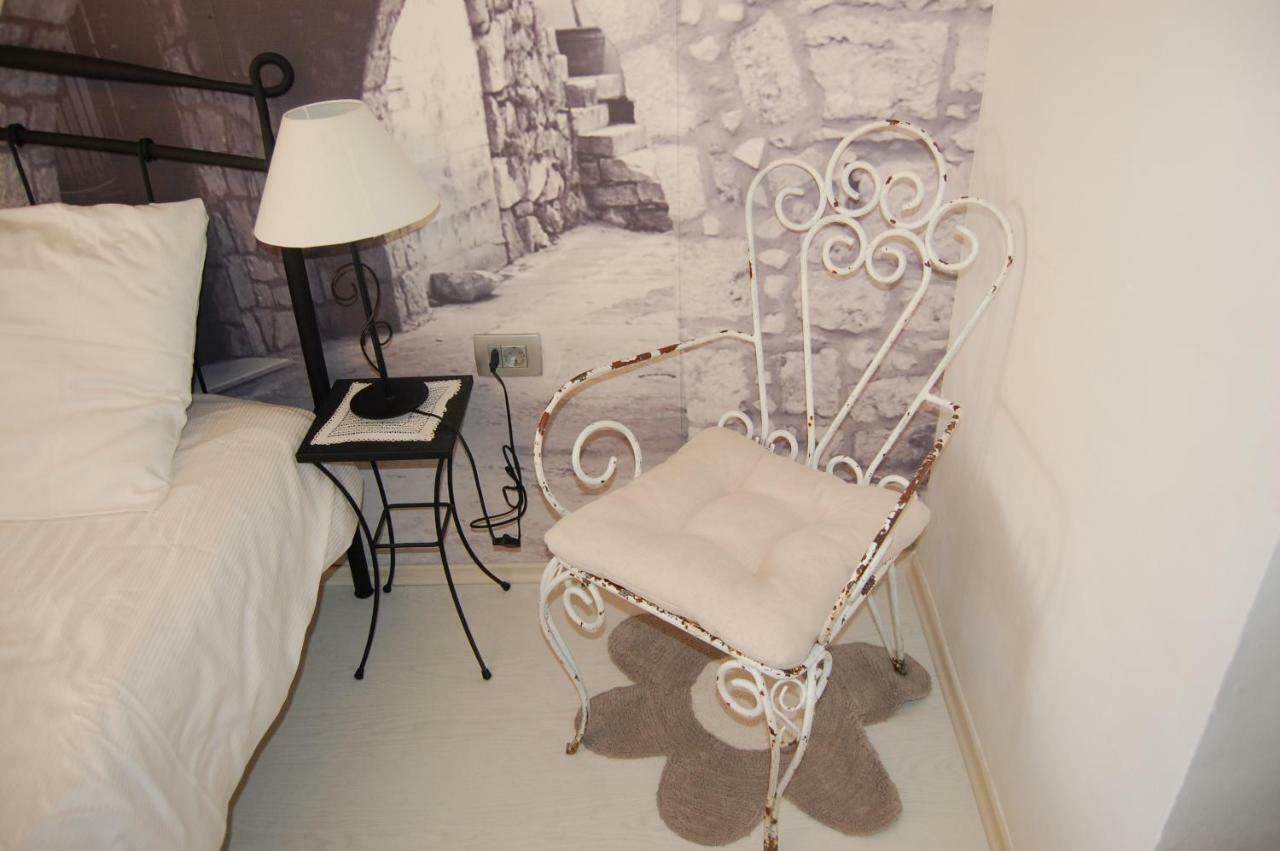 Studio Apartment For 2 Adults And 1 Child Макарска Экстерьер фото