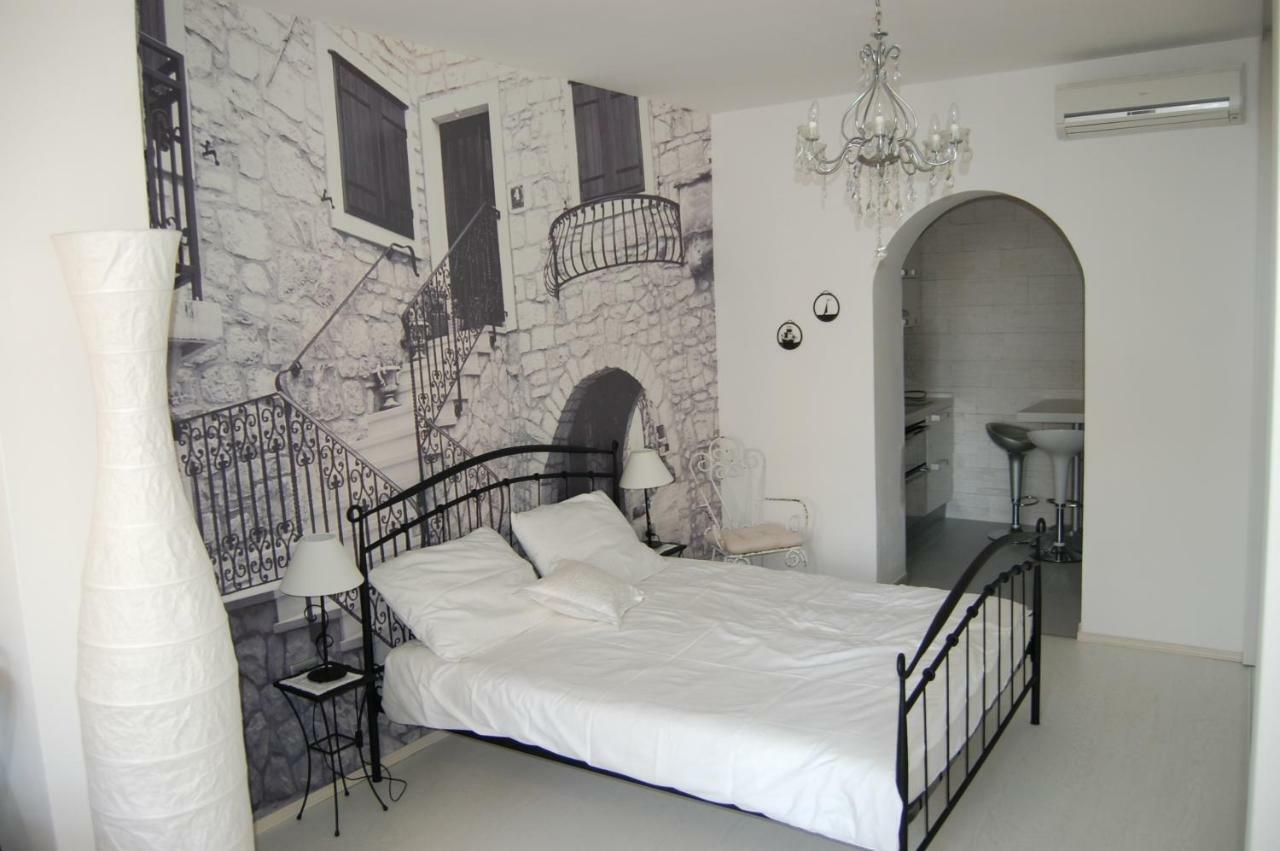 Studio Apartment For 2 Adults And 1 Child Макарска Экстерьер фото