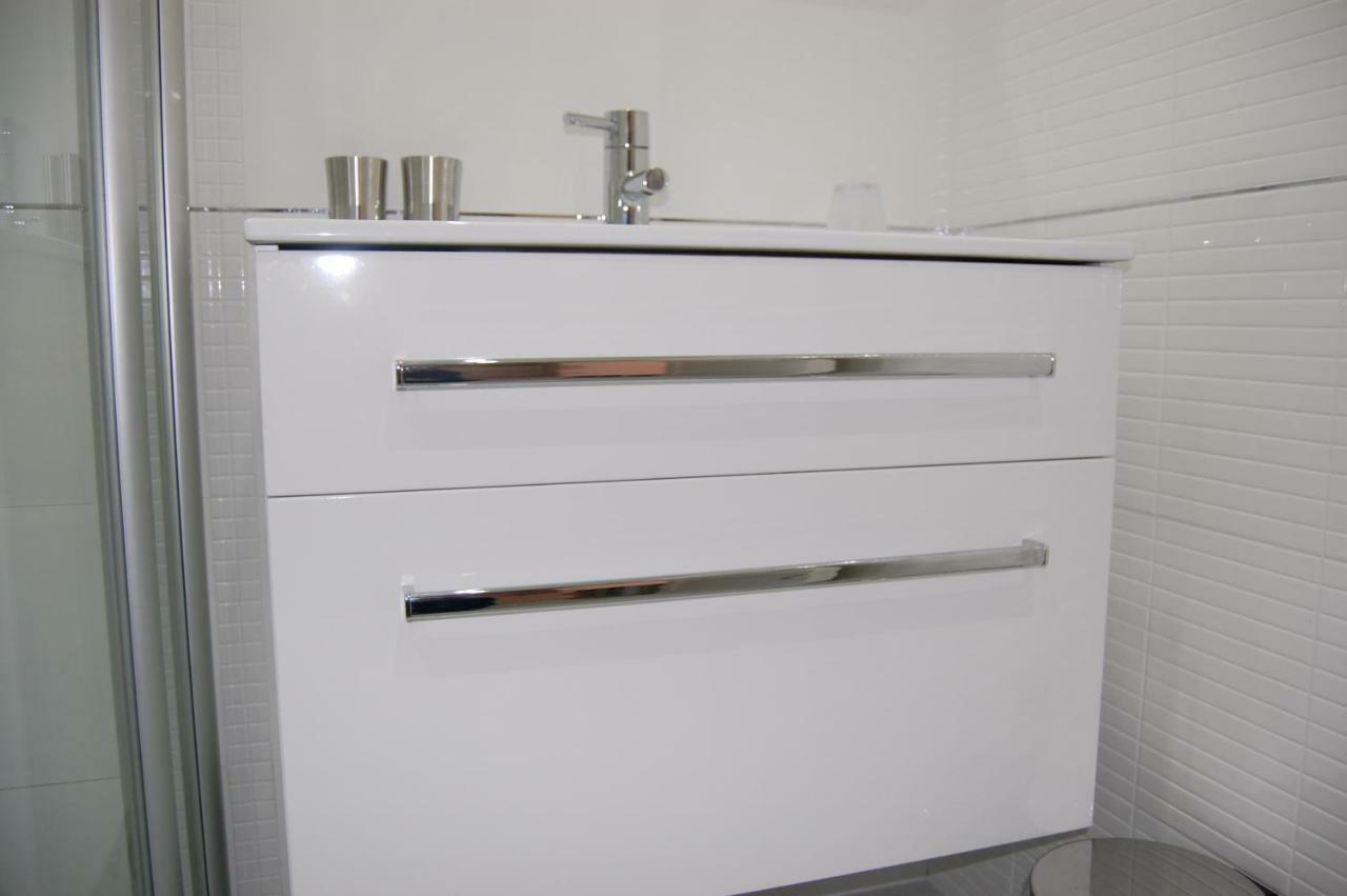 Studio Apartment For 2 Adults And 1 Child Макарска Экстерьер фото